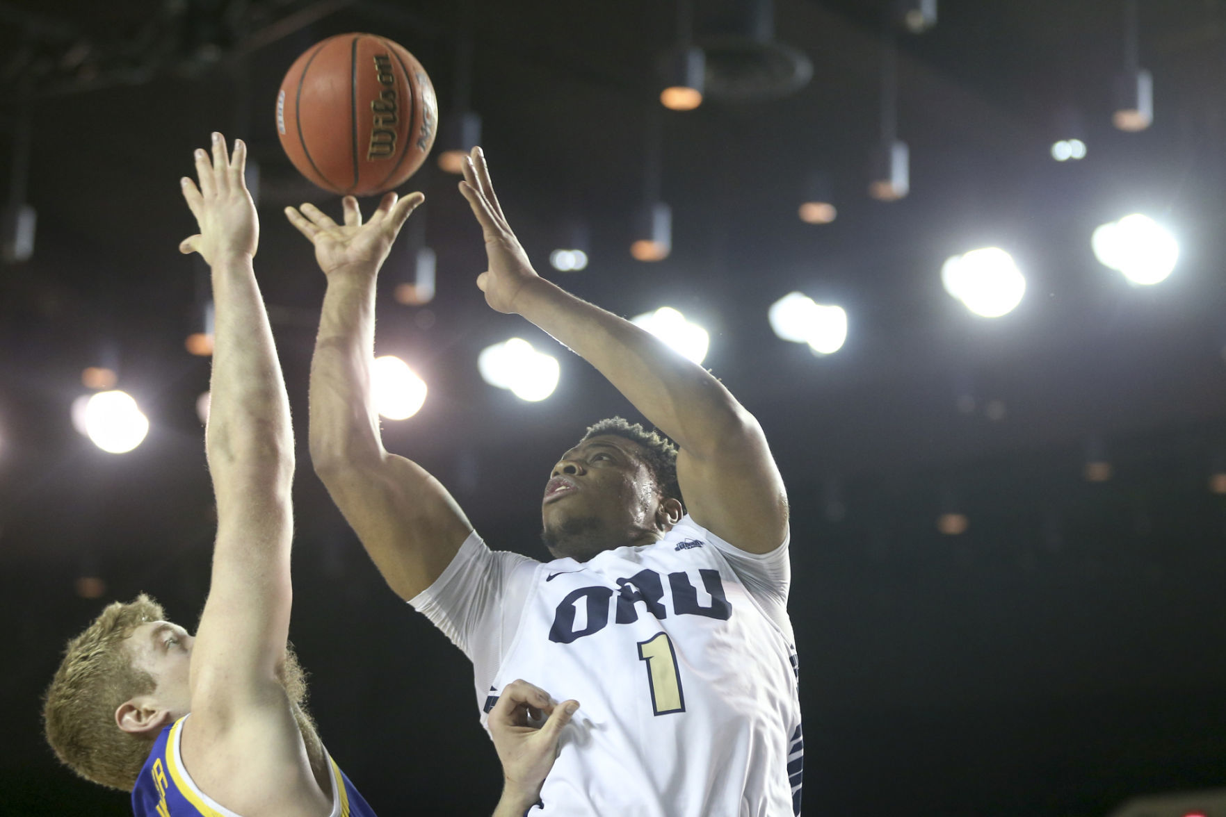 Oral Roberts Golden Eagles vs South Dakota State Jackrabbits